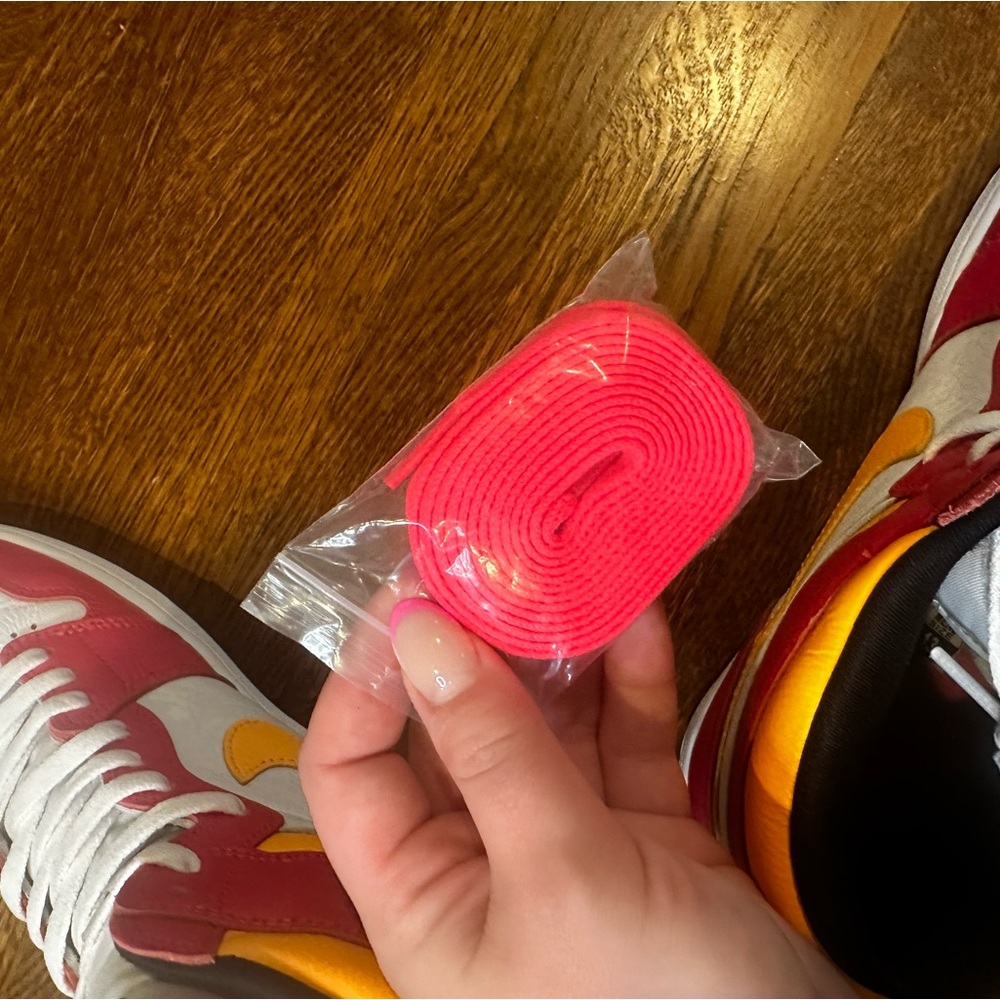 Jordan sneakers - Picture 4 of 7